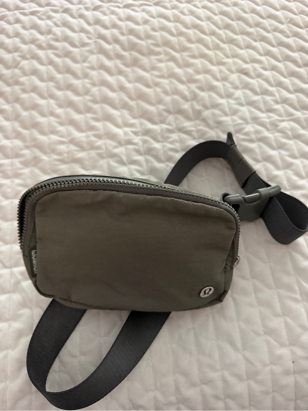 lululemon athletica Olive Belt Bag